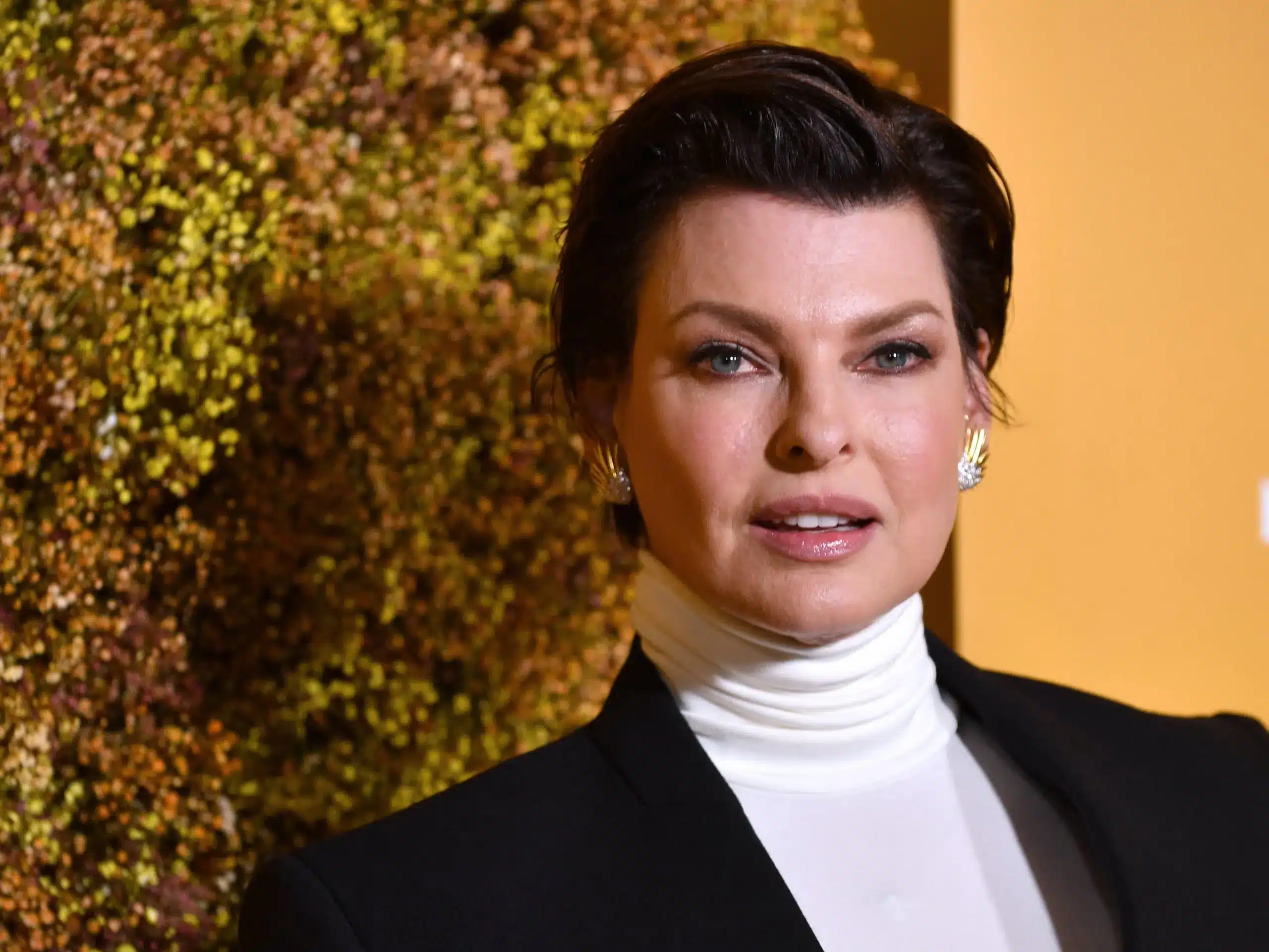 Linda Evangelista’s Guide to Healthy Skin and Embracing Aging Gracefully